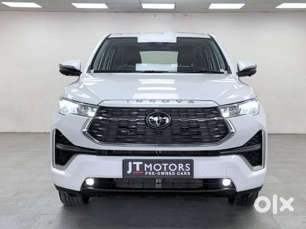 Toyota Innova Hycross 2.0 Zx Hybrid 7 Str, 2025, Petrol