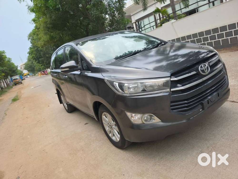 Toyota Innova Crysta 2.4 G Mt 7 Str, 2017, Diesel
