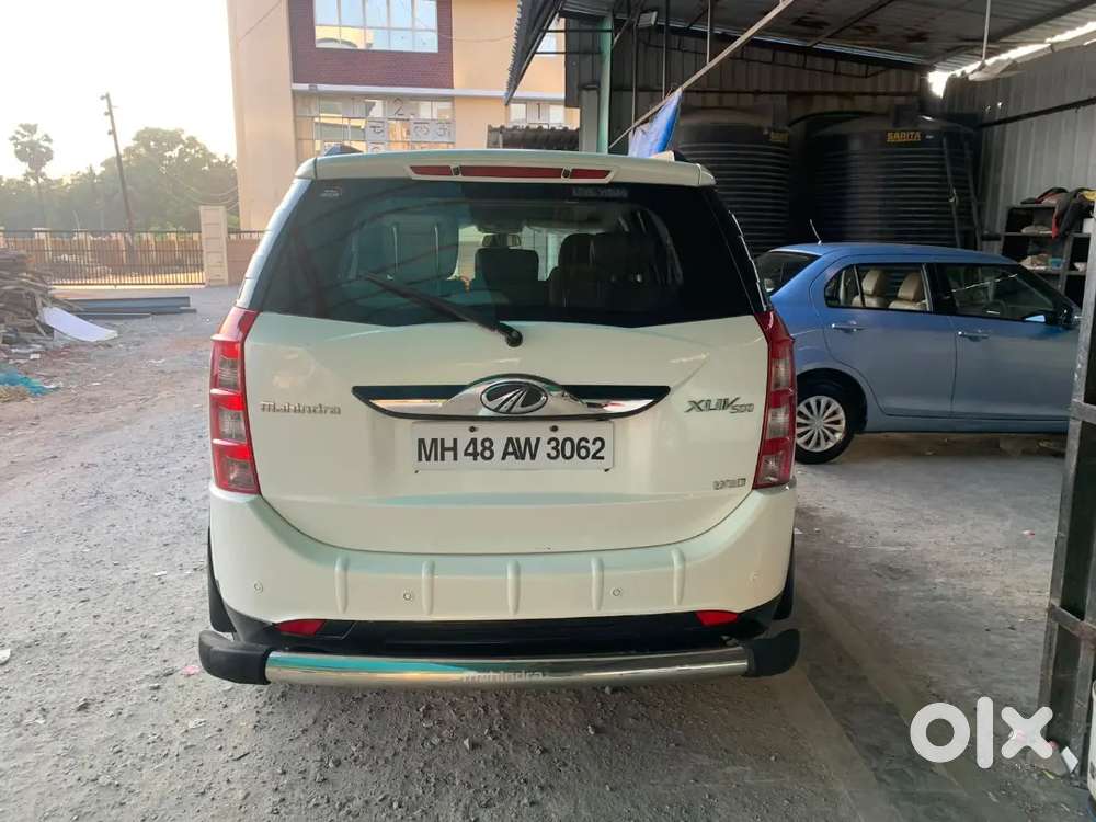 Mahindra Xuv500 2017 Diesel Manual Pearl White Top Model