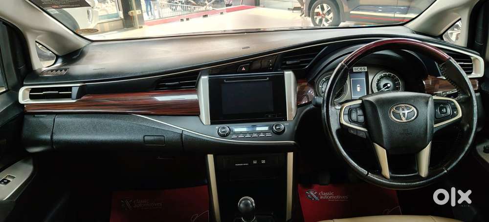 Toyota Innova Crysta 2.4 V, 2017, Diesel