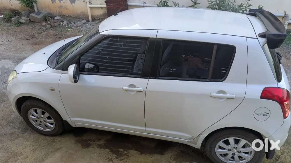 Maruti Suzuki Swift 2010 Petrol Well Maintained