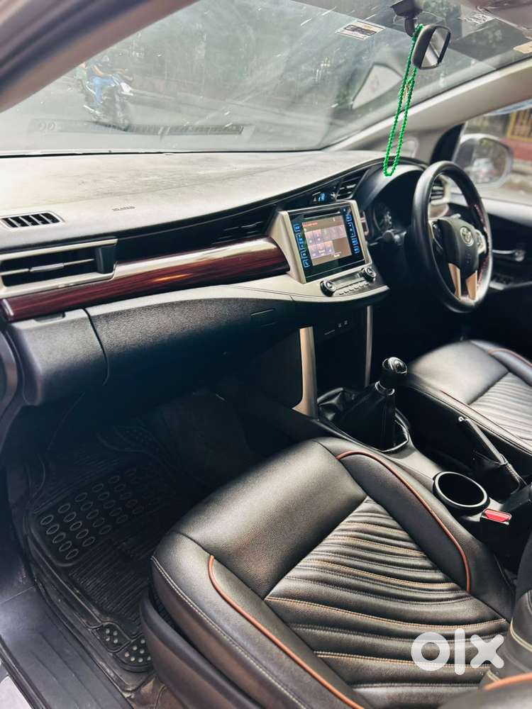 Toyota Innova Crysta 2.4 V 7 Str, 2017, Diesel