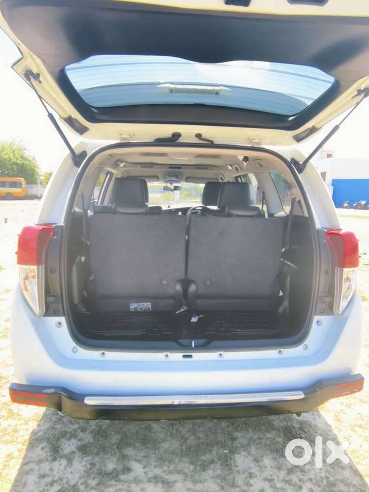 Toyota Innova Crysta 2.4 Z 7 Str, 2025, Diesel