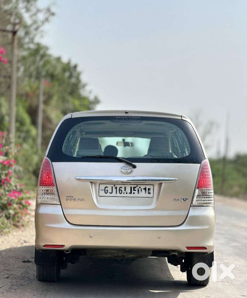 Toyota Innova 2004-2011 2.5 V Diesel 7-seater, 2009, Diesel