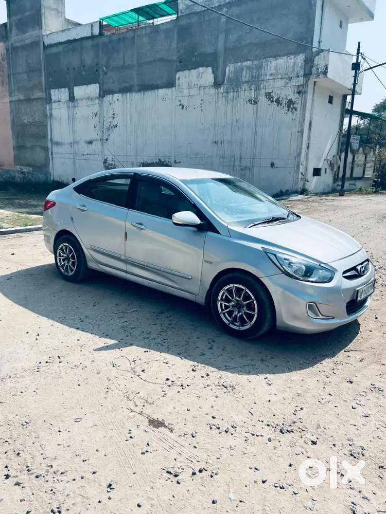 Hyundai Verna 1.6 Ex 2012