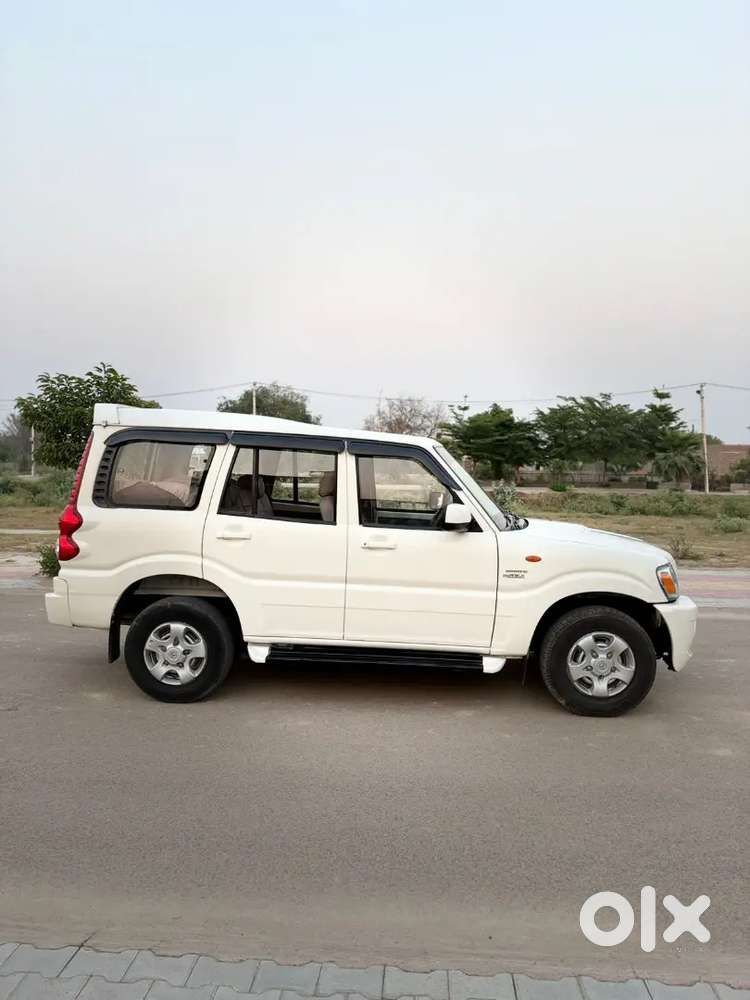 Mahindra Scorpio 2.5 2013 Diesel Manual