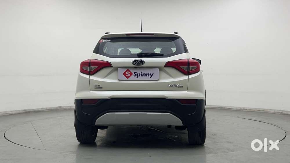 Mahindra Xuv300 1.2 W8 (o) Amt Petrol, 2022, Petrol