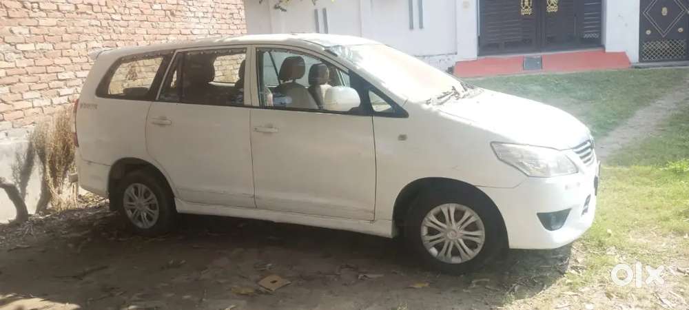 Toyota Innova 2013