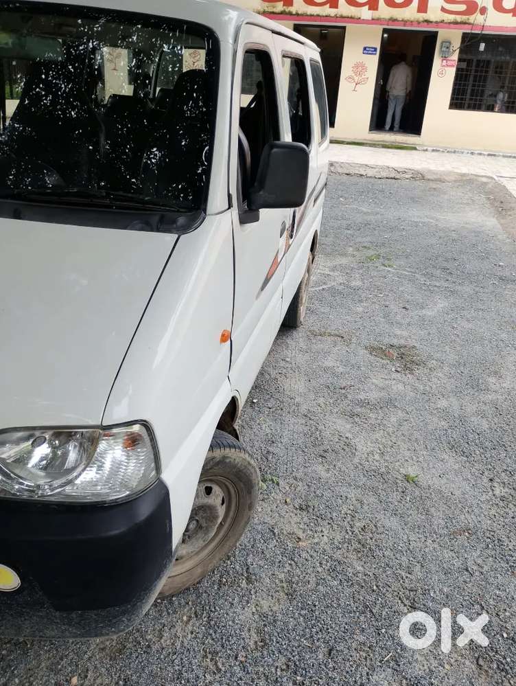 अभी पेट्रोल पर चलती है और एलपीजी पर