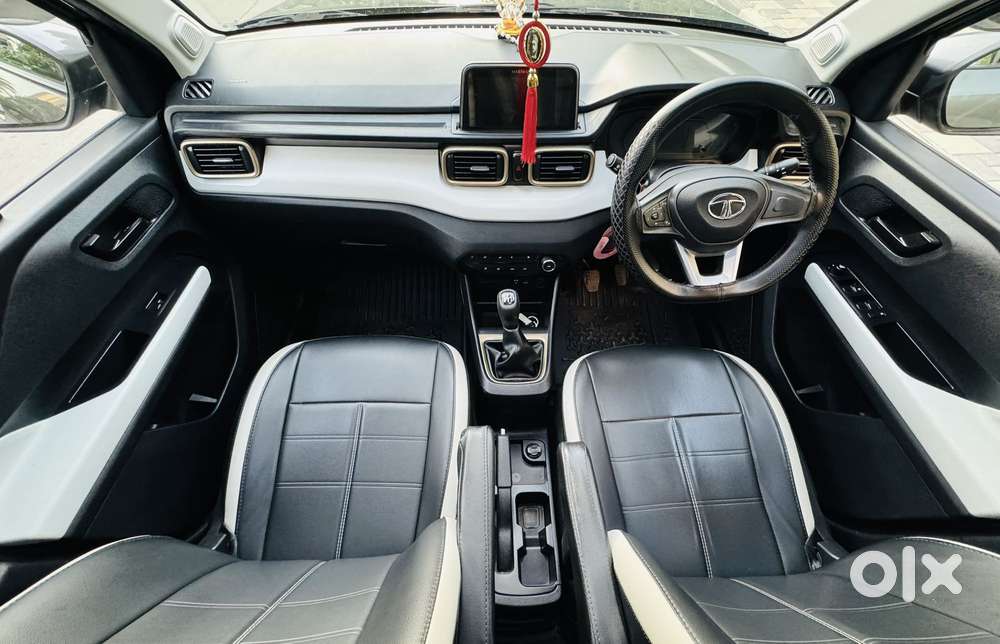 Tata Punch Accomplished Dazzle Mt Sunroof, 2023, Cng & Hybrids