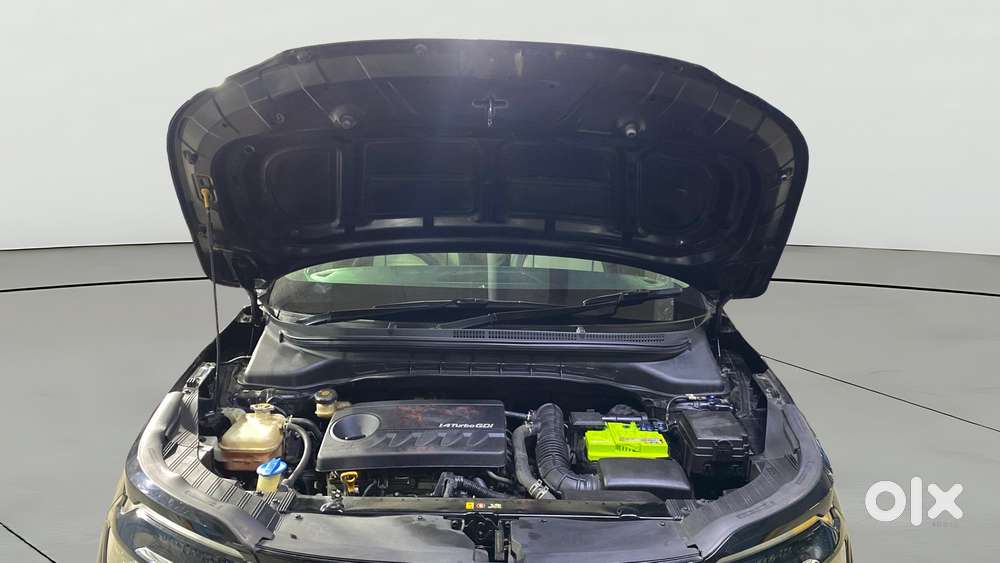 Kia Carens 1.4 Luxury Plus Dct 7 Str, 2022, Petrol