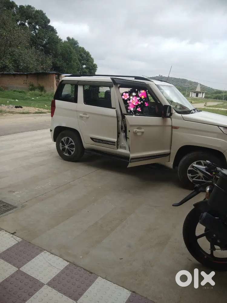 Mahindra Tuv 300 2017 Diesel 90000 Km Driven