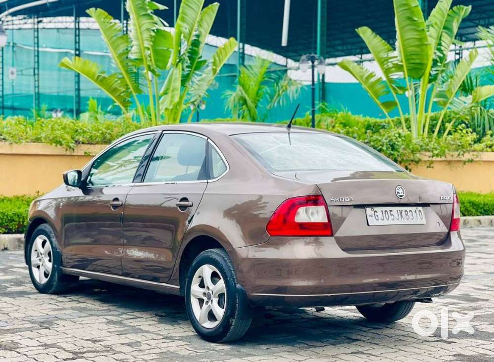 Skoda Rapid 2013-2016 1.5 Tdi At Ambition With Alloy Wheel, 2014, Di..