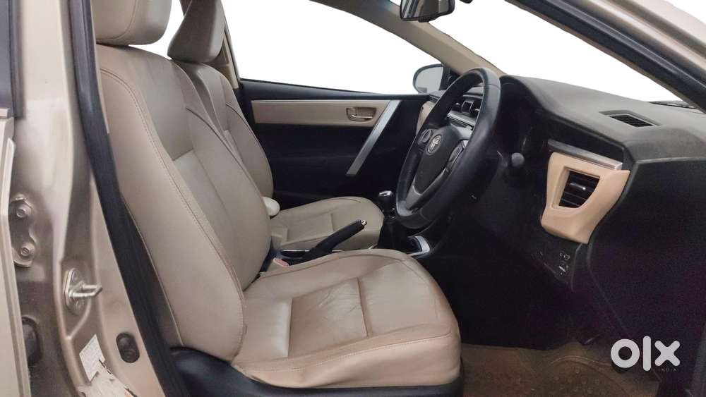 Toyota Corolla Altis 1.8 Gl, 2015, Petrol