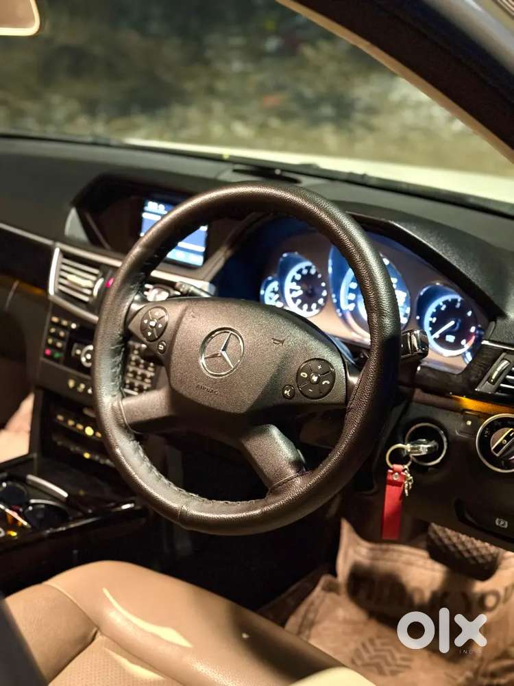 Mercedes-benz E-class 2012