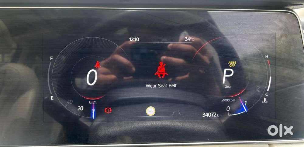 Mahindra Xuv700 2.0 Ax 7 Petrol At Luxury Pack Str, 2025, Petrol