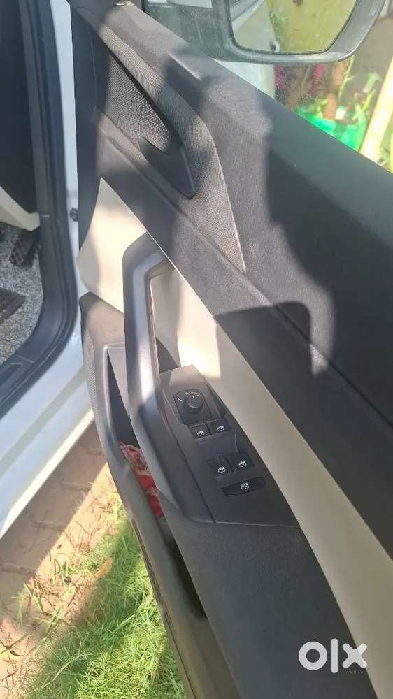 Skoda Slavia 2024 Petrol Well Maintained