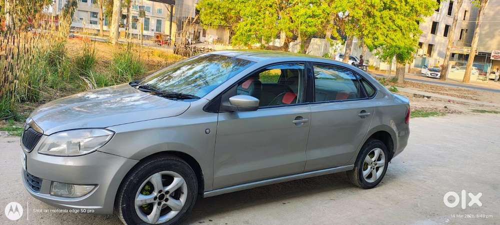 Skoda Rapid Car 2015