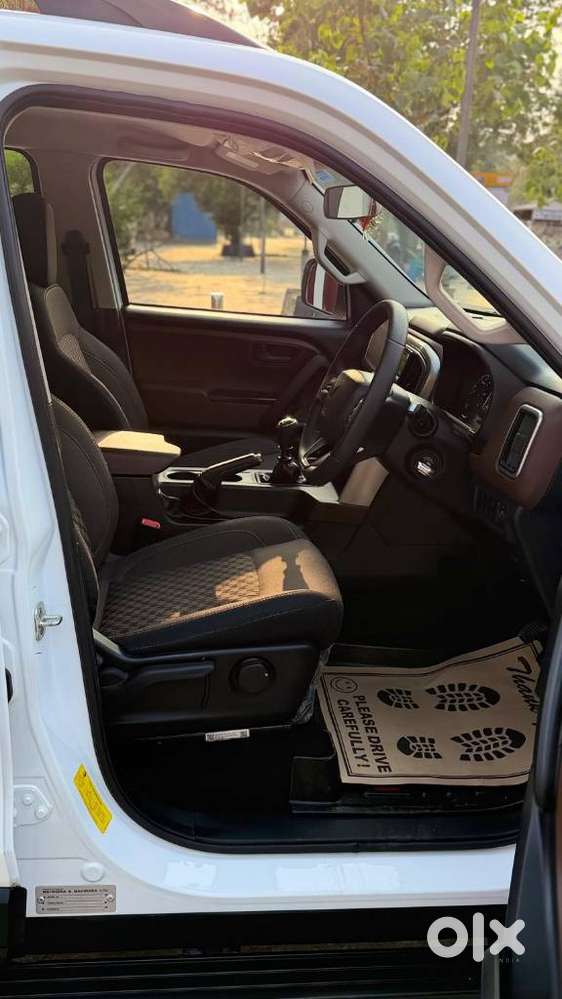 Mahindra Scorpio N Z4 Petrol Mt 7 Str (e), 2026, Petrol