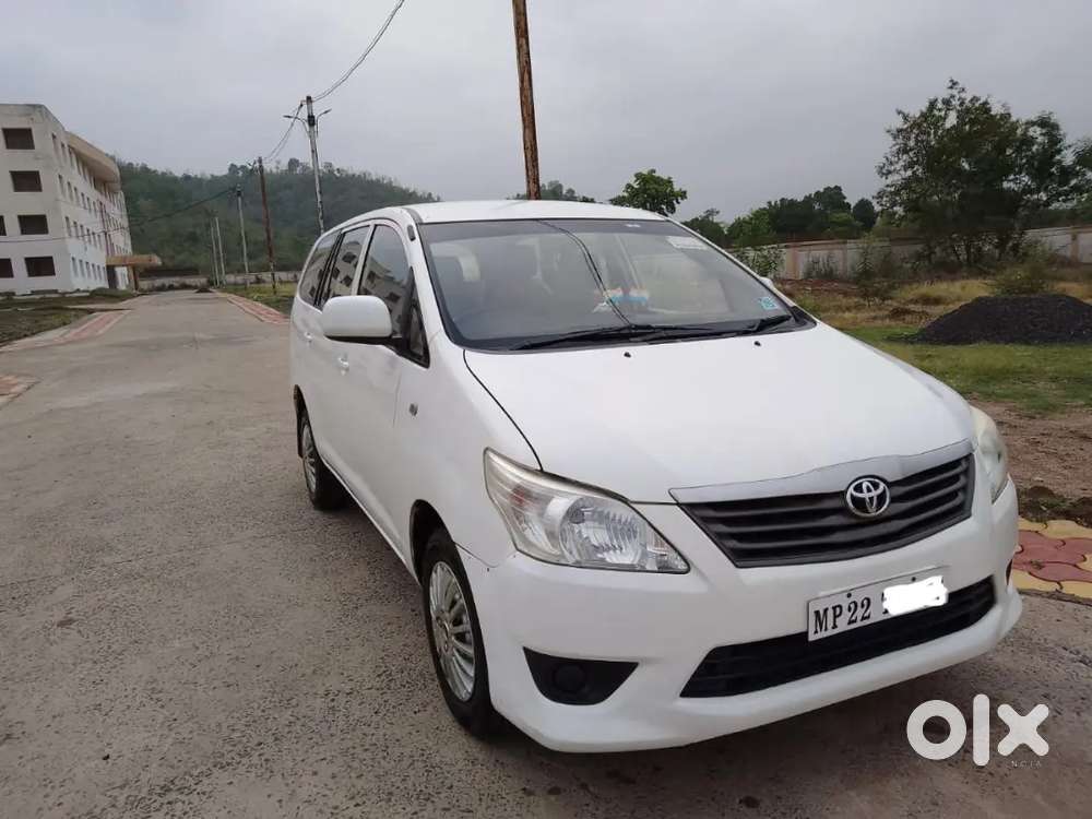 Toyota Innova 2016 Diesel 120000 Km Driven