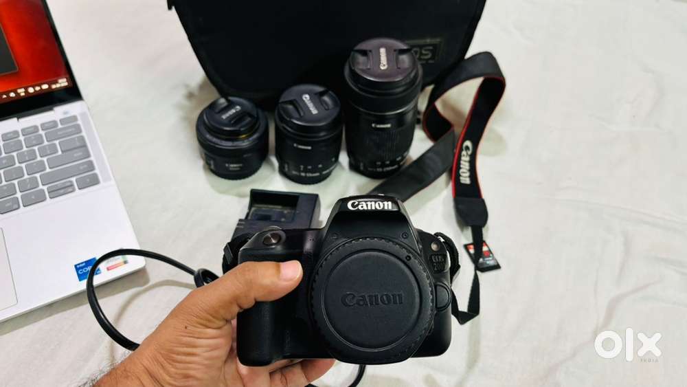 Canon 200D with lenses