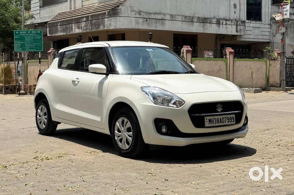 Maruti Suzuki Swift Vxi + Manual, 2022, Petrol