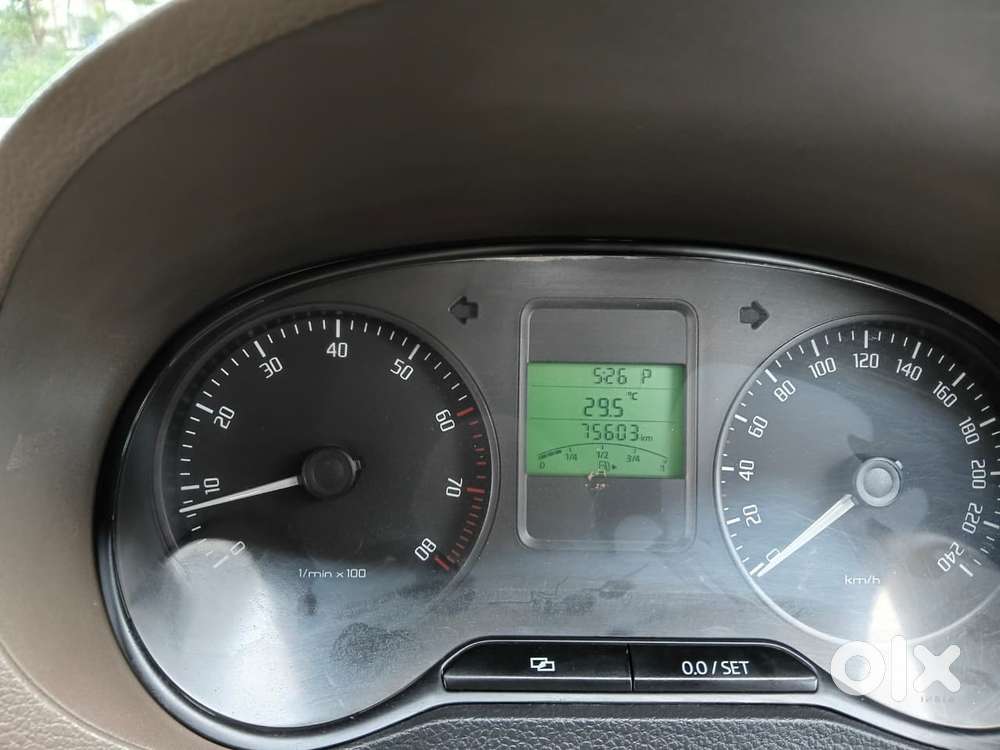 Skoda Rapid Elegance Mpi, 2013, Petrol