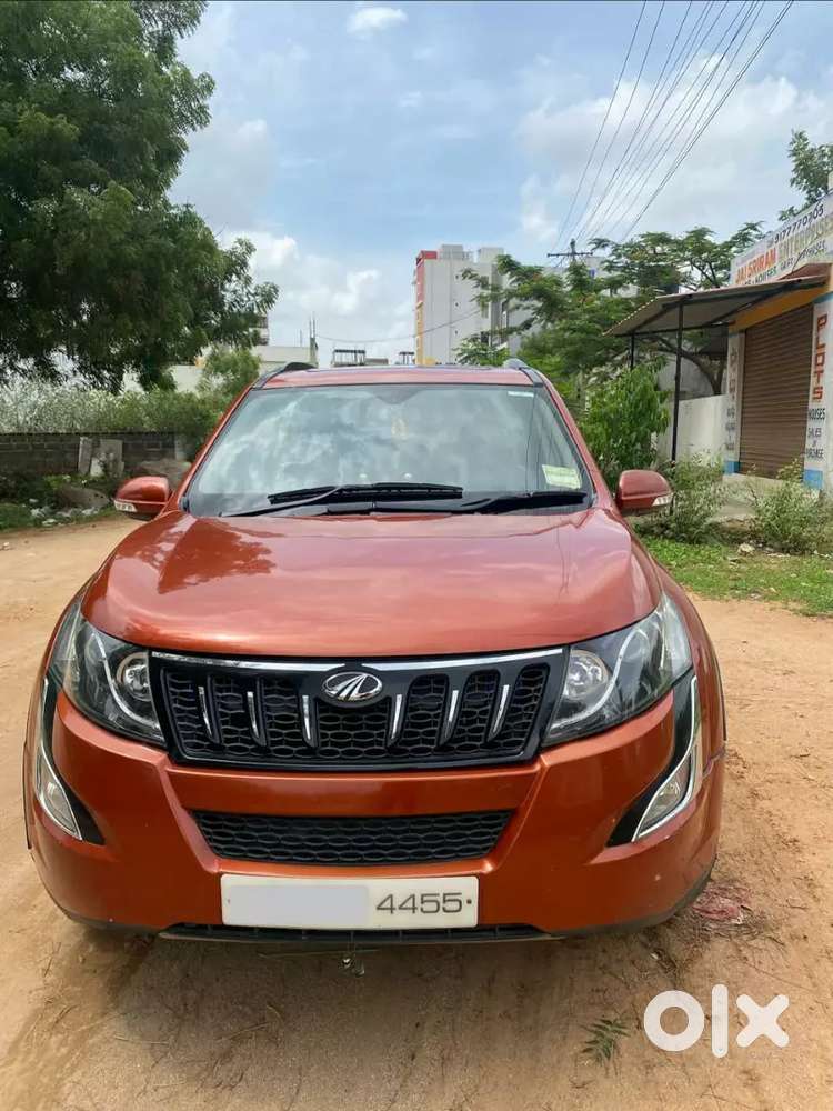 Mahindra Xuv500 W10