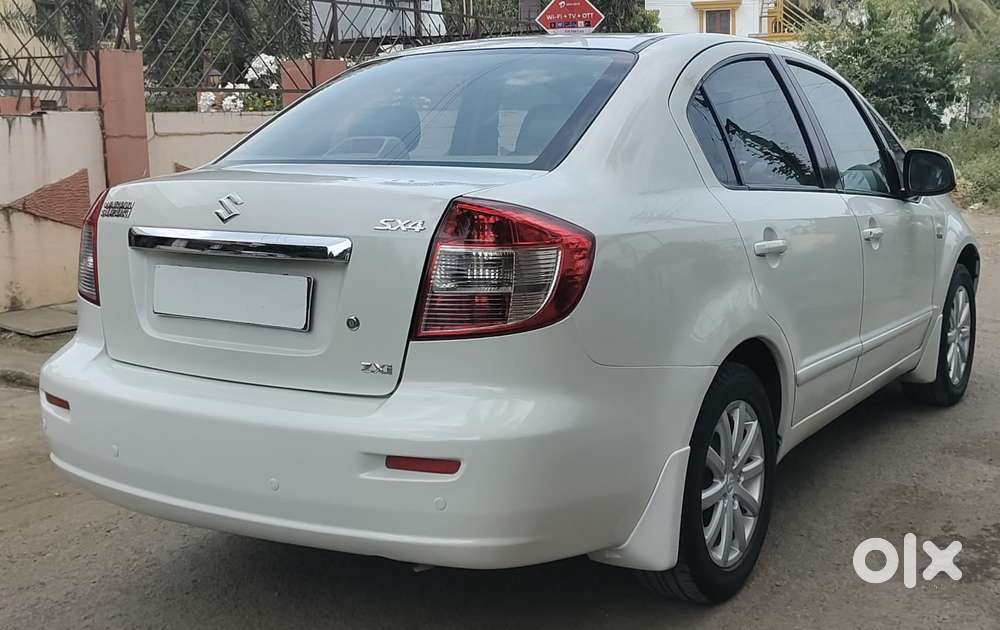 Maruti Suzuki Sx4 Zxi Mt Bsiv, 2011, Petrol