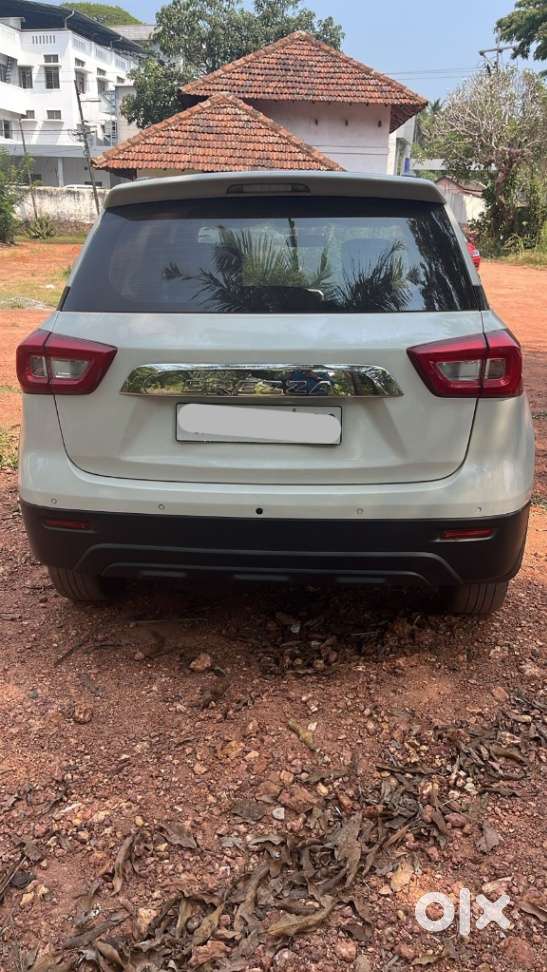 Maruti Suzuki Brezza Vxi At, 2022, Petrol