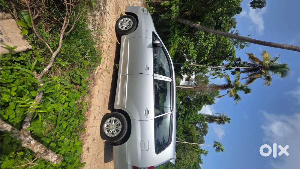 2013 Toyota Innova 2.5 Gx (v-variant Upgrades)  Very Low Kilometer