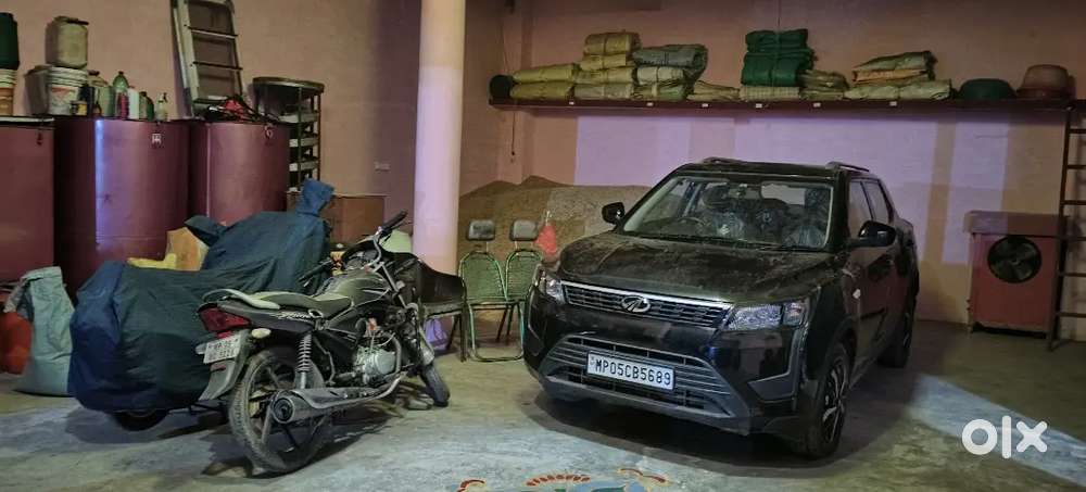 Mahindra Xuv W4 Diesel Black