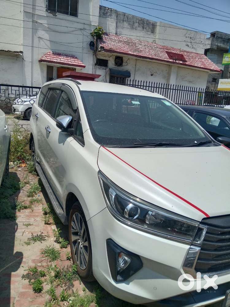 Toyota Innova Crysta 2022