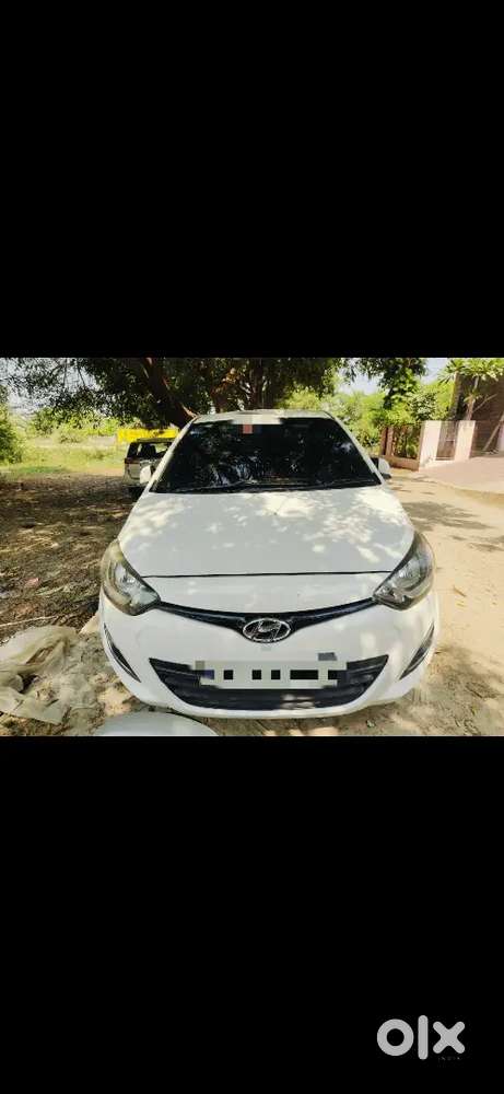 Hyundai I20 2012 Petrol 70700 Km Driven
