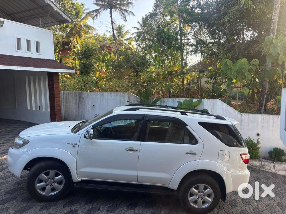 2010 Fortuner 4*4original Kerala Vehicle With New Papers Upto 2030
