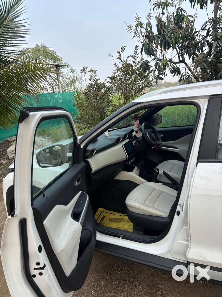 Nissan Magnite 2024 Petrol Well Maintained