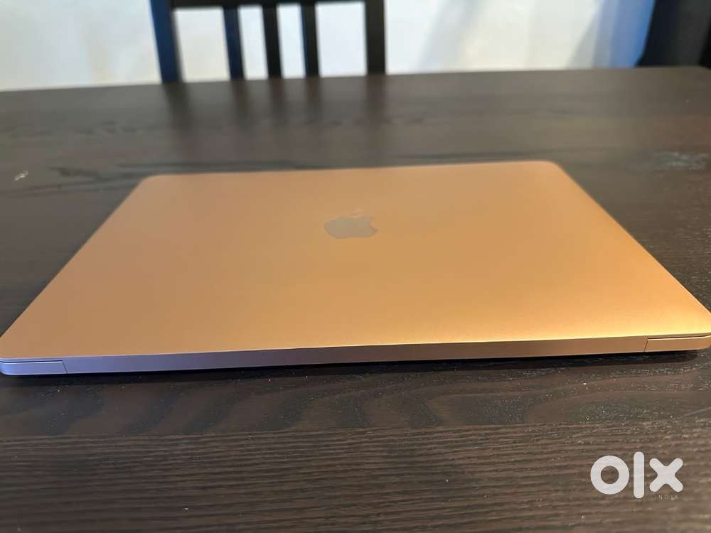 Macbook 2020 M1 256GB 8GB Gold New Condition - Computers & Laptops