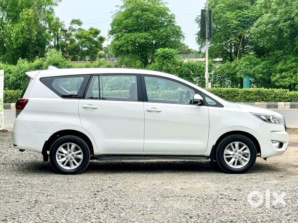 Toyota Innova Crysta 2.4 G Mt 7 Str, 2023, Diesel