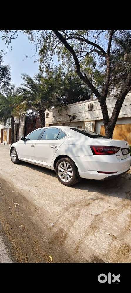 Skoda Superb L&k 2.0 Tdi At, 2018, Diesel