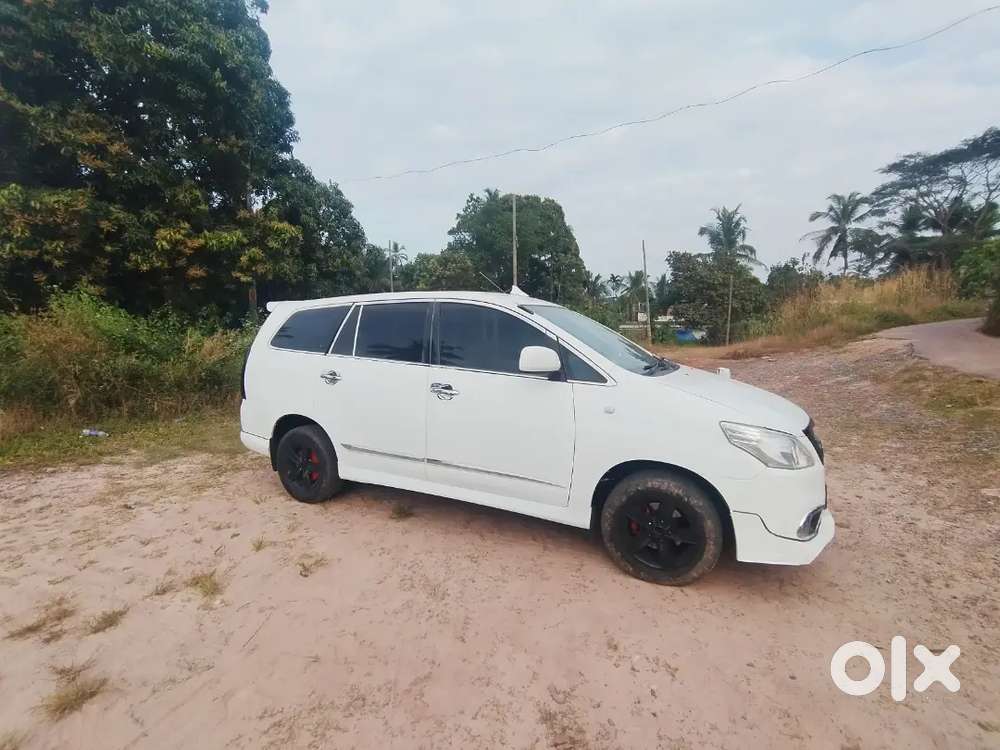 Toyota Innova 2010 Diesel Well Maintained