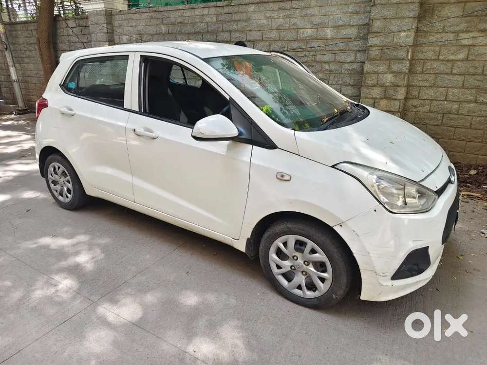 Hyundai I10 2016 Petrol 42500 Km Driven