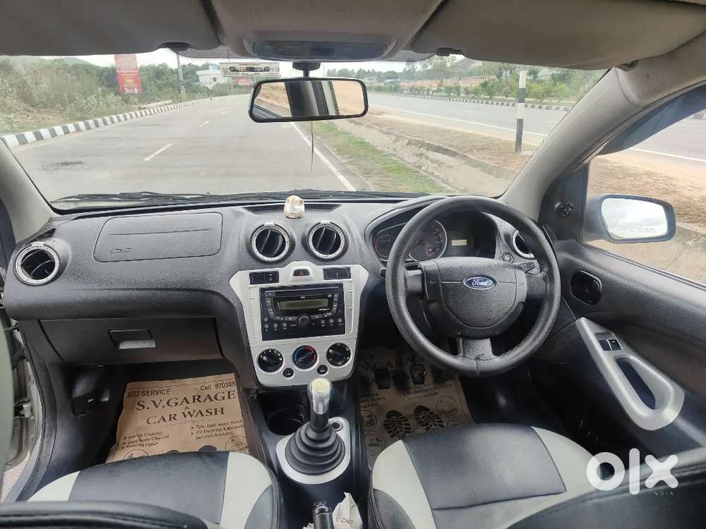 Ford Figo 1.4 Titanium 2011