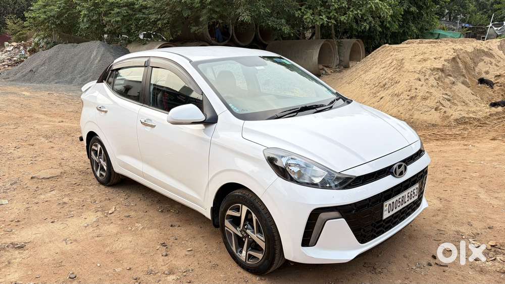 Hyundai Aura Sx (o) Manual, 2023, Petrol