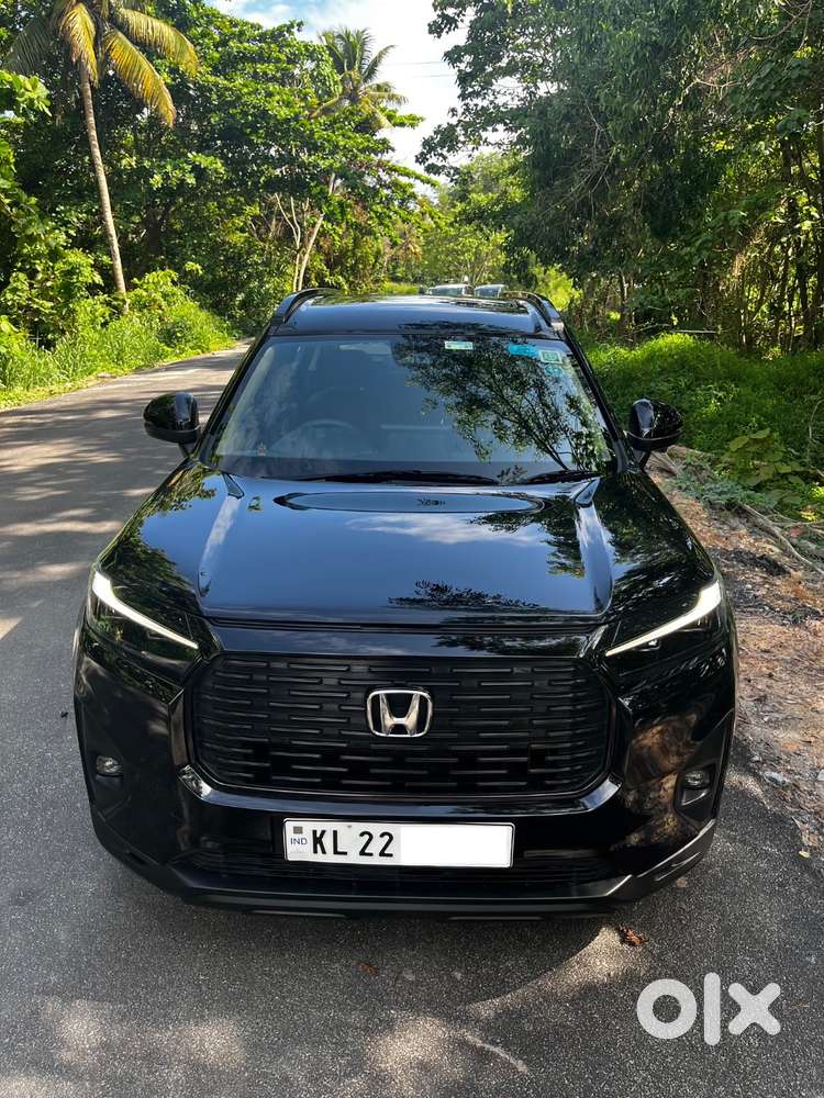 2025 Honda Elevate Zx Cvt  Signature Black Edition  9700 Km