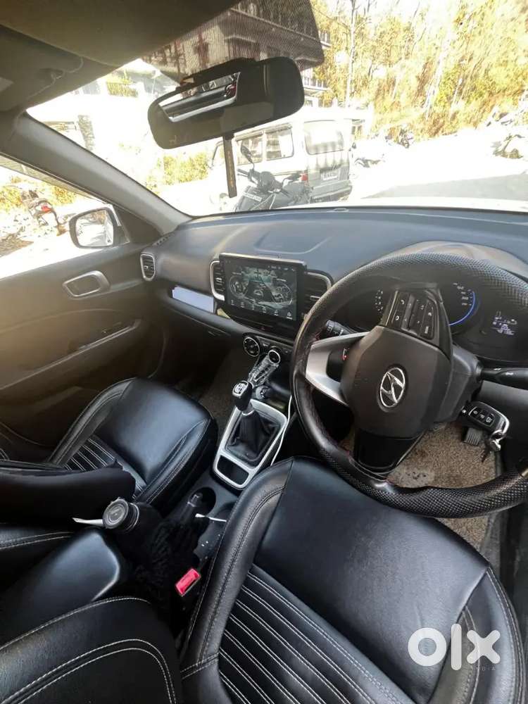 Hyundai Venue 2020 Petrol Well Maintained
