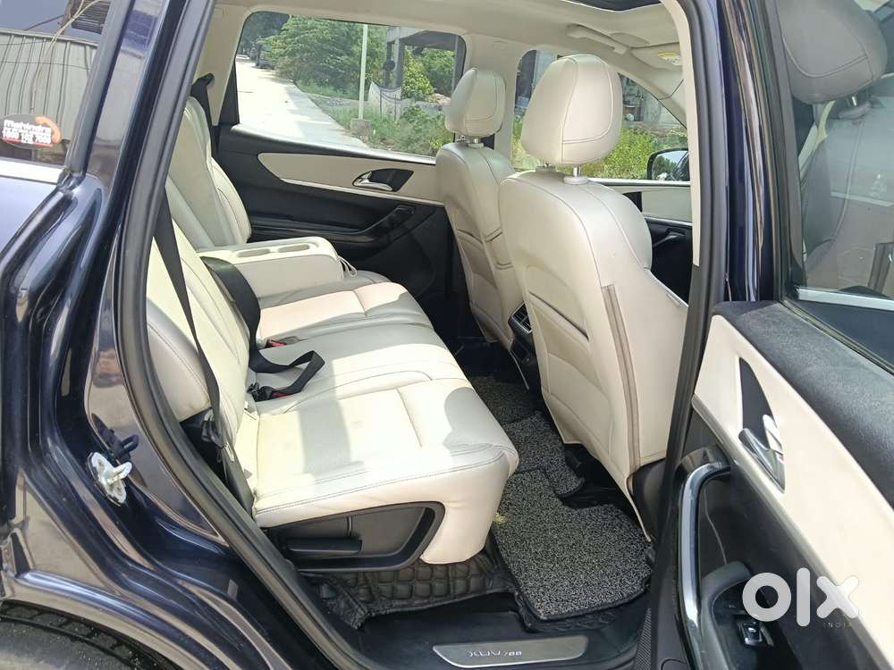 Mahindra Xuv700 2.2 Ax 7 Diesel At Str Awd, 2022, Diesel