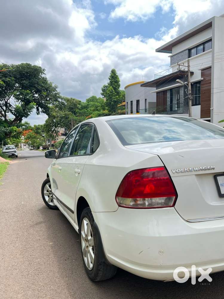 Volkswagen Vento 2010-2013 Petrol Highline, 2012, Petrol