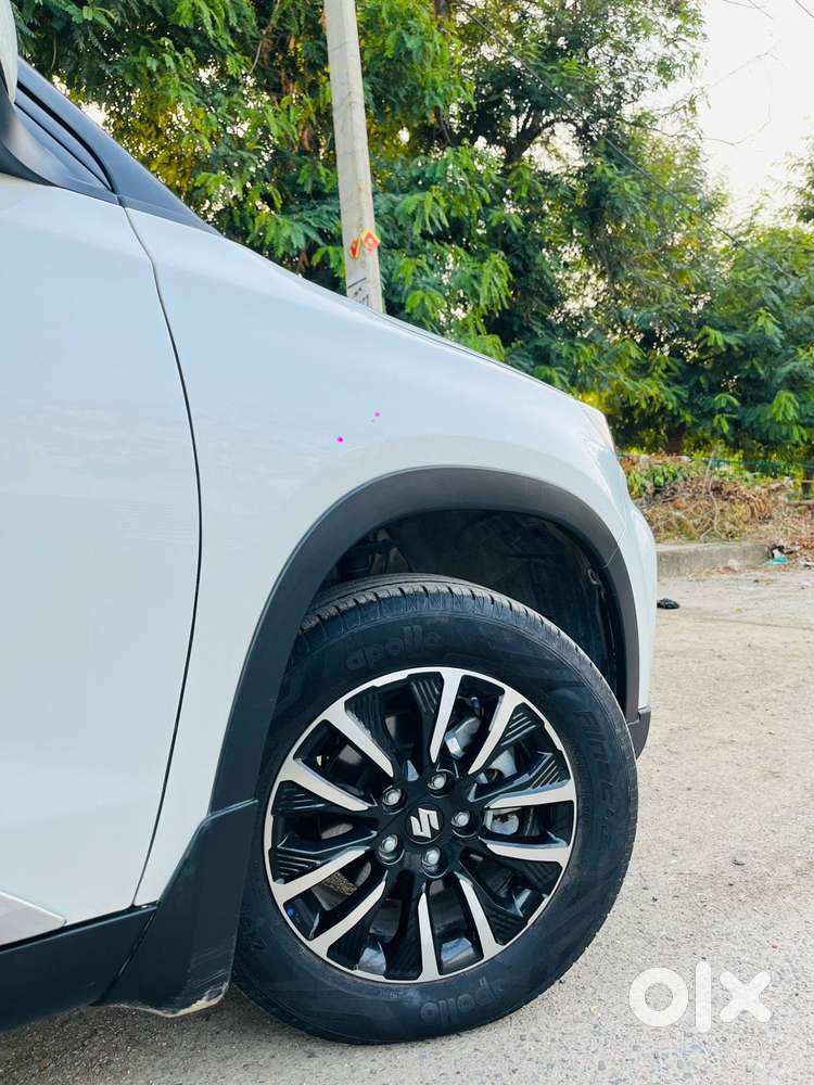 Maruti Suzuki Brezza 1.5 Zxi At Smart Hybrid, 2021, Petrol