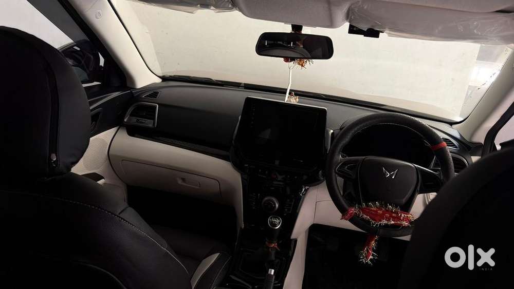 Mahindra Car Petrol 2024