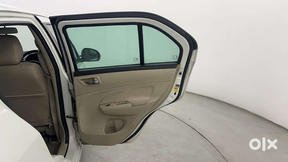 Maruti Suzuki Swift Dzire Amt Zdi, 2016, Diesel